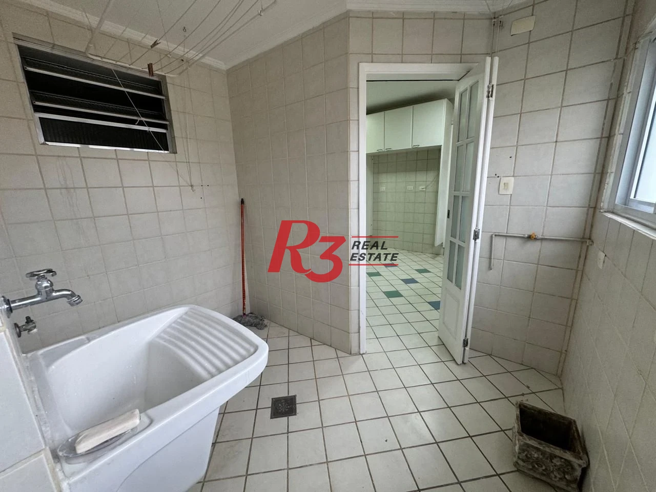 Apartamento com 3 dormitórios à venda, 167 m² por R$ 1.100.000,00 - Pompéia - Santos/SP