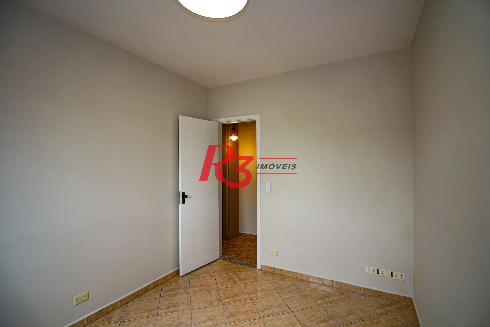Apartamento com 2 dormitórios à venda, 75 m² por R$ 537.200,00 - Encruzilhada - Santos/SP