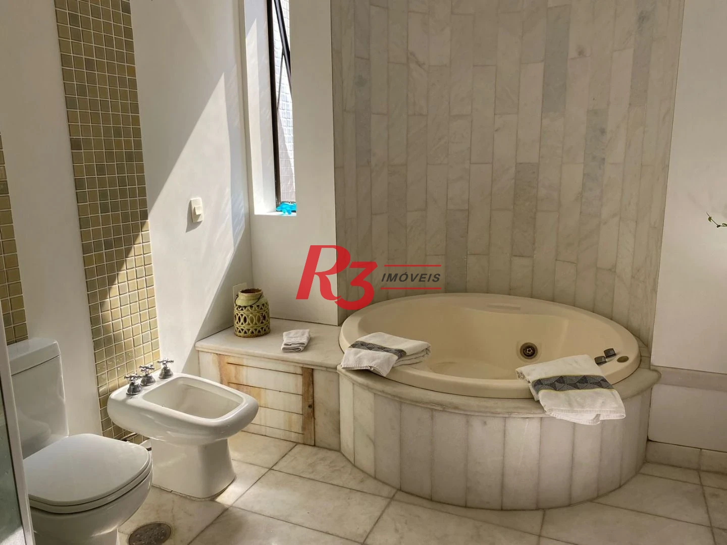 Apartamento com 3 dormitórios à venda, 262 m² por R$ 2.130.000,00 - Boqueirão - Santos/SP