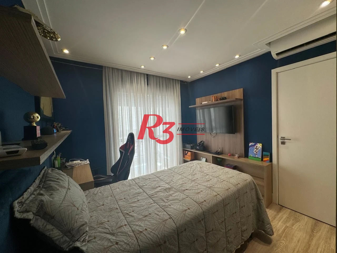 Apartamento com 3 dormitórios à venda, 221 m² - Gonzaga - Santos/SP