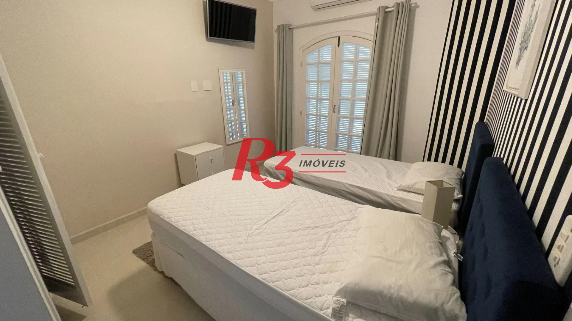 Casa com 5 dormitórios, 455 m² - venda por R$ 4.000.000,00 ou aluguel por R$ 19.500,00/mês - Acapulco - Guarujá/SP