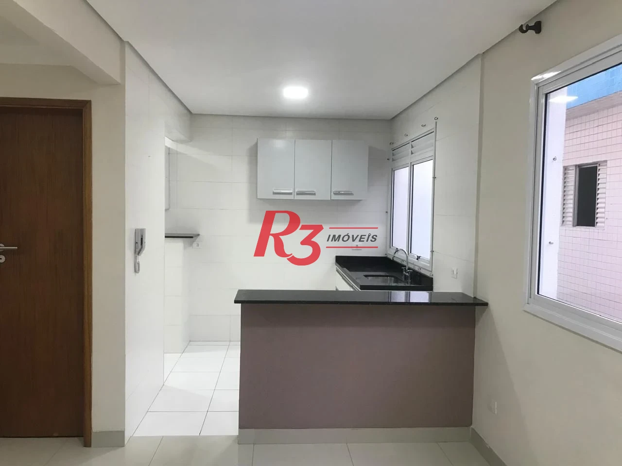 Casa com 2 dormitórios à venda, 110 m² por R$ 550.000,00 - Estuário - Santos/SP