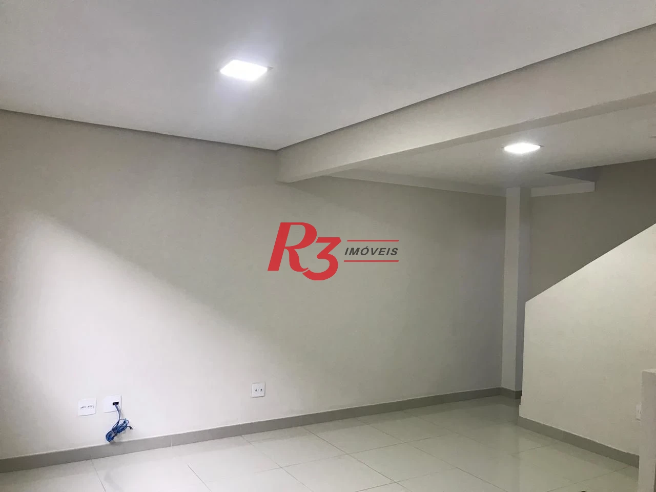 Casa com 2 dormitórios à venda, 110 m² por R$ 550.000,00 - Estuário - Santos/SP