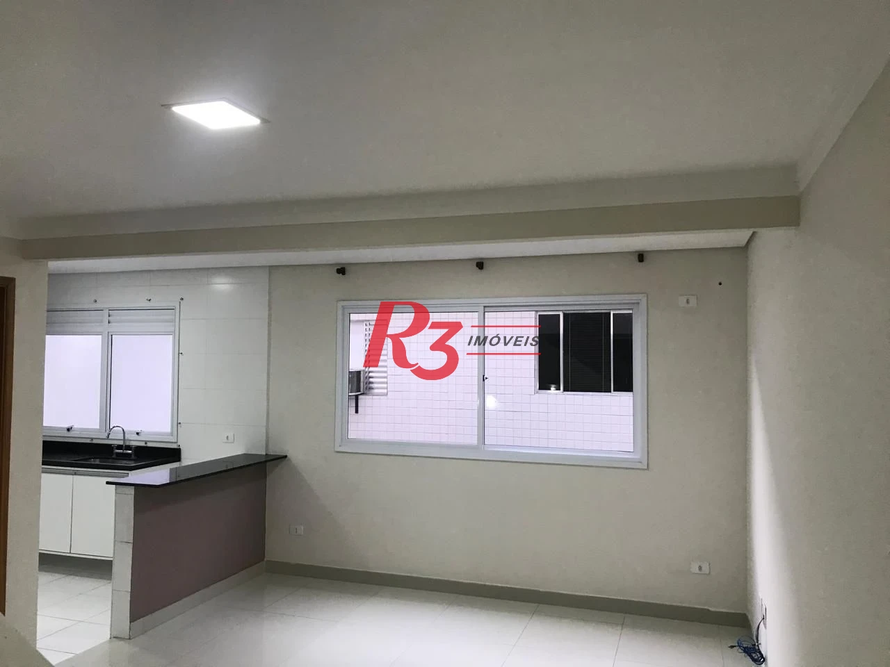 Casa com 2 dormitórios à venda, 110 m² por R$ 550.000,00 - Estuário - Santos/SP