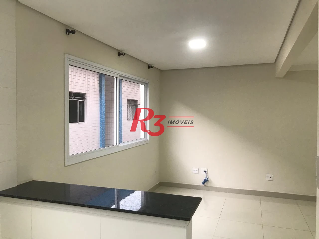 Casa com 2 dormitórios à venda, 110 m² por R$ 550.000,00 - Estuário - Santos/SP