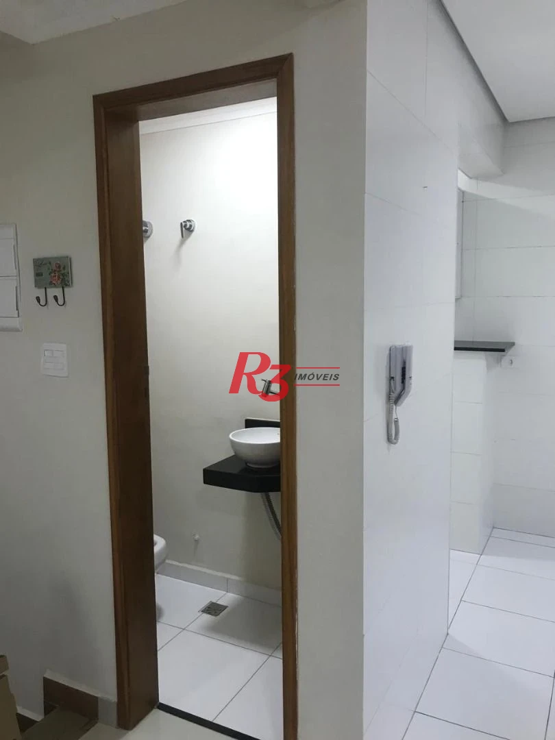 Casa com 2 dormitórios à venda, 110 m² por R$ 550.000,00 - Estuário - Santos/SP