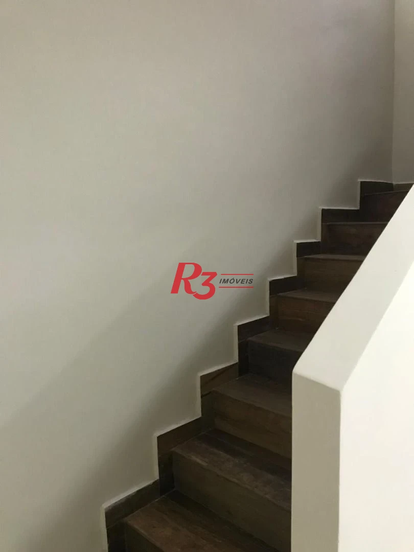 Casa com 2 dormitórios à venda, 110 m² por R$ 550.000,00 - Estuário - Santos/SP