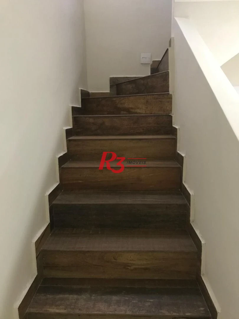 Casa com 2 dormitórios à venda, 110 m² por R$ 550.000,00 - Estuário - Santos/SP