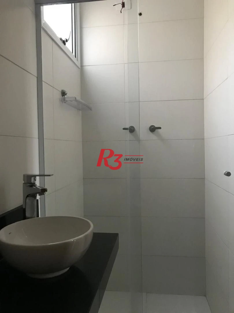 Casa com 2 dormitórios à venda, 110 m² por R$ 550.000,00 - Estuário - Santos/SP