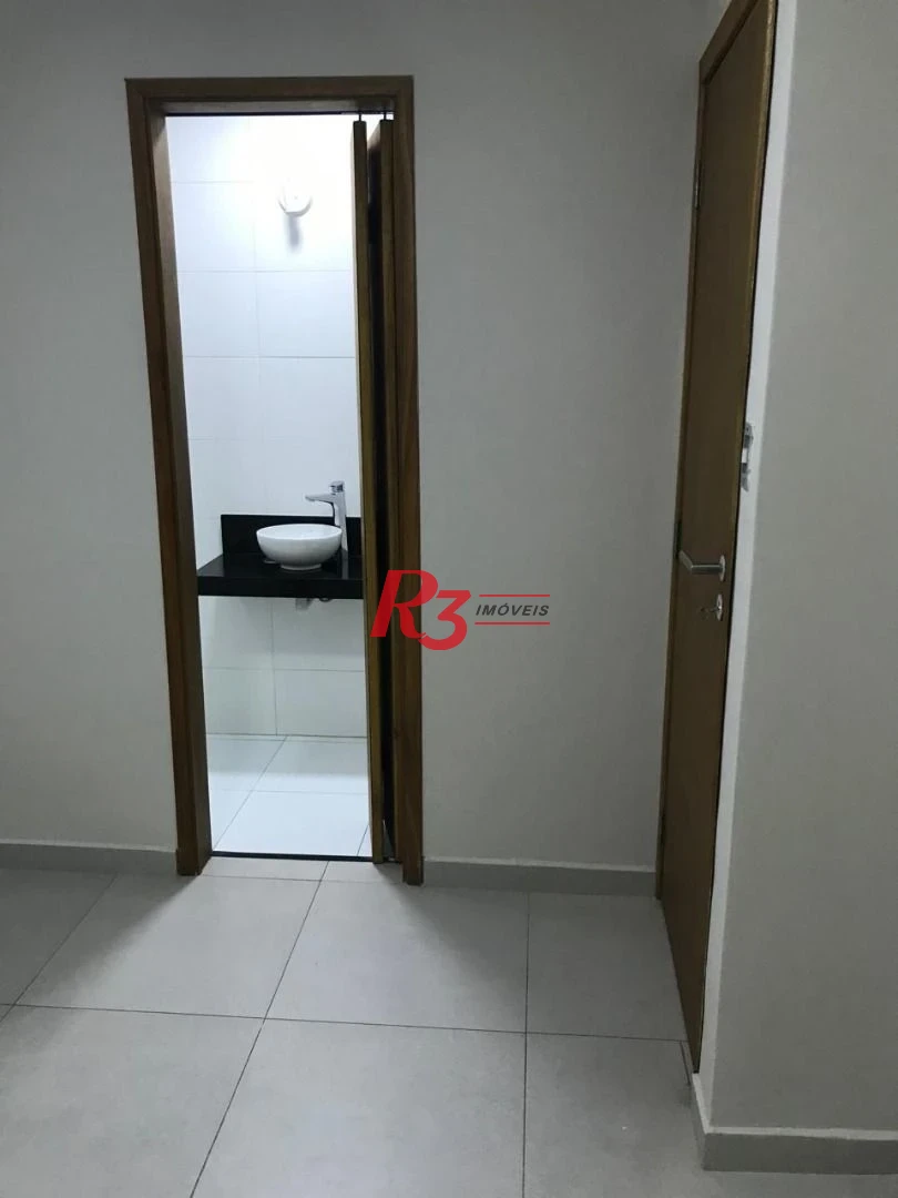 Casa com 2 dormitórios à venda, 110 m² por R$ 550.000,00 - Estuário - Santos/SP