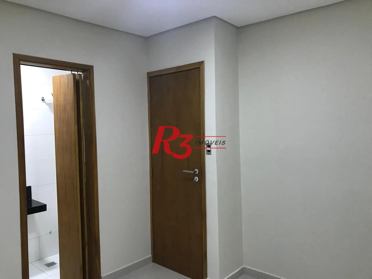 Casa com 2 dormitórios à venda, 110 m² por R$ 550.000,00 - Estuário - Santos/SP