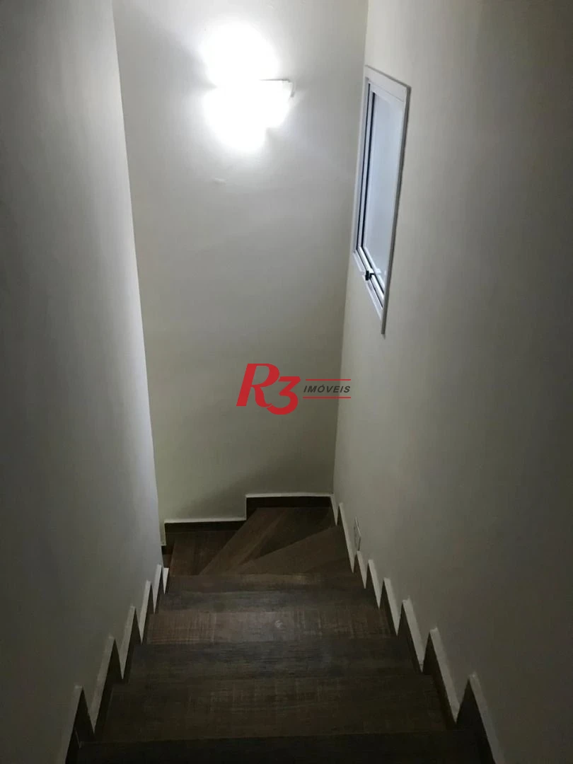 Casa com 2 dormitórios à venda, 110 m² por R$ 550.000,00 - Estuário - Santos/SP