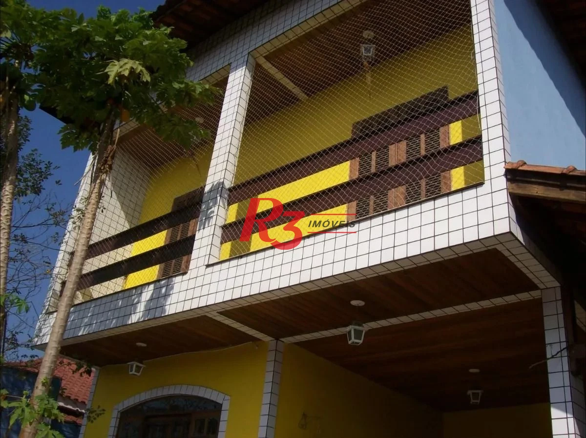 Sobrado com 3 dormitórios à venda, 163 m² por R$ 700.000,00 - Caneleira - Santos/SP