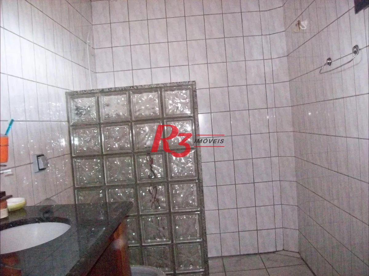 Sobrado com 3 dormitórios à venda, 163 m² por R$ 700.000,00 - Caneleira - Santos/SP