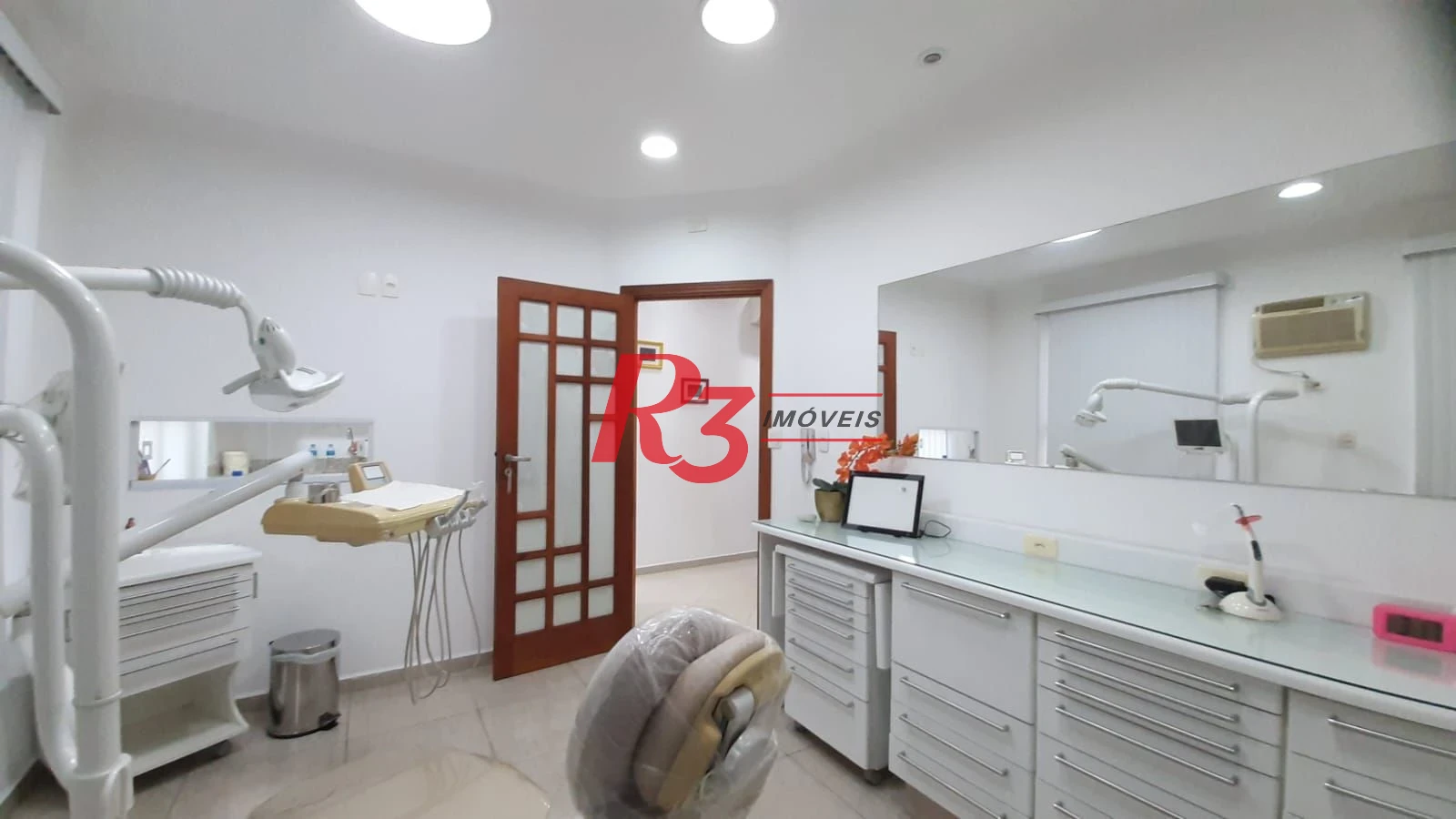 Sala comercial á venda, com