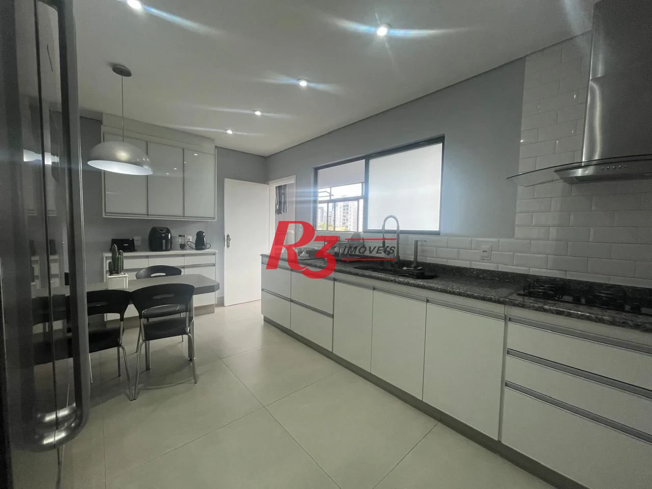 Apartamento com 3 dormitórios à venda, 157 m² por R$ 1.450.000,00 - Ponta da Praia - Santos/SP