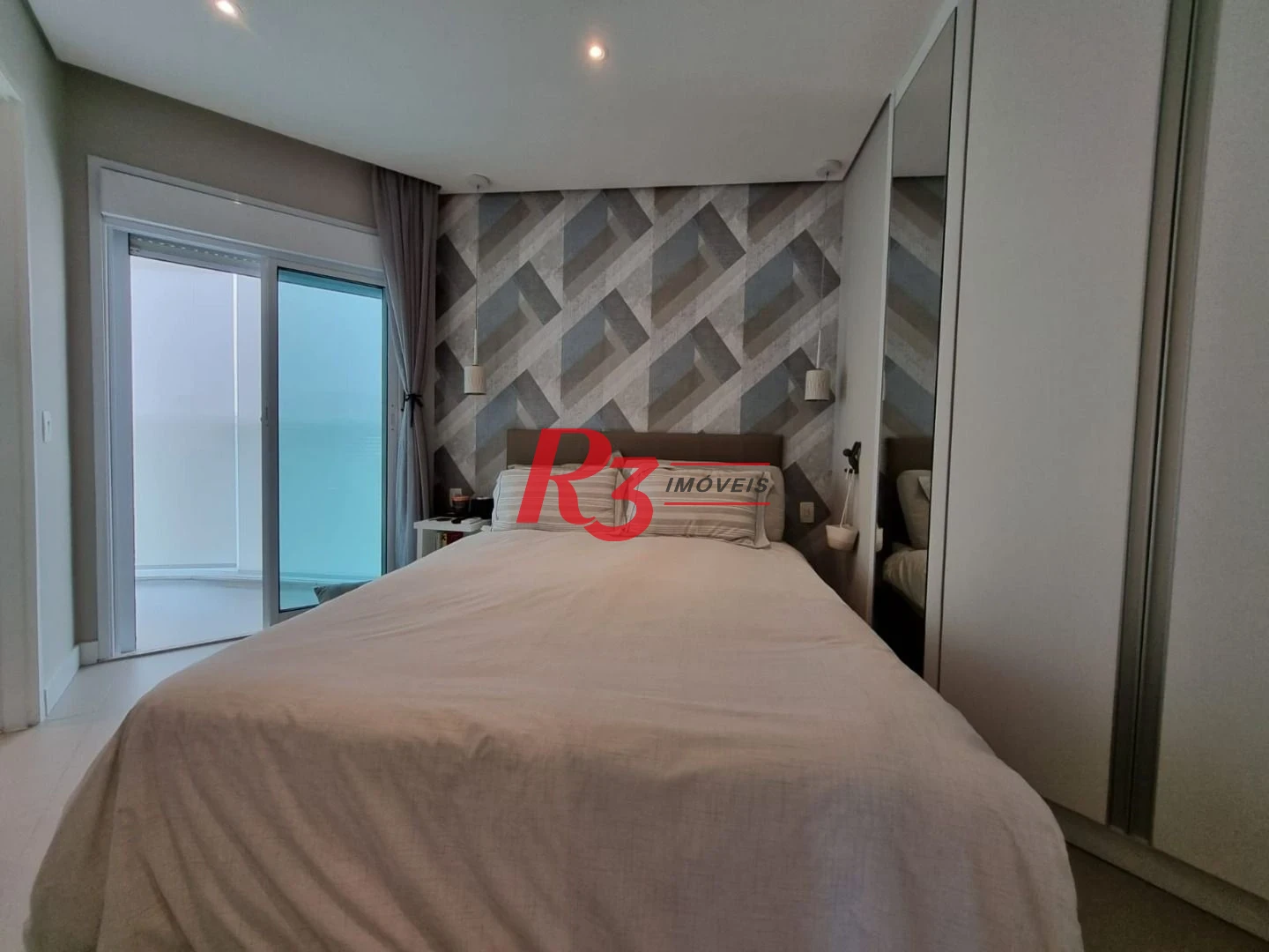 Apartamento com 2 dormitórios à venda, 68 m² por R$ 1.165.900,00 - Pompéia - Santos/SP
