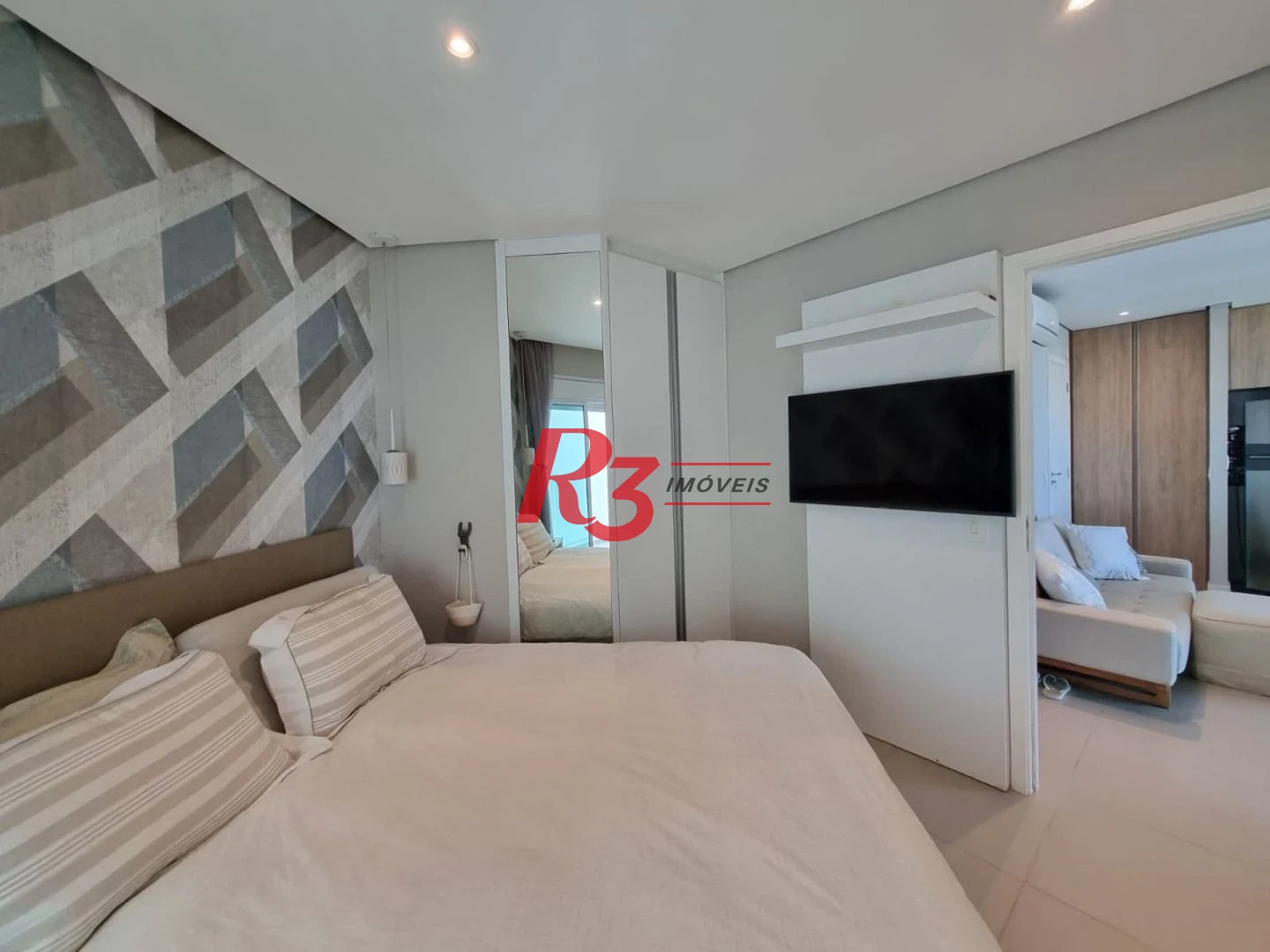 Apartamento com 2 dormitórios à venda, 68 m² por R$ 1.165.900,00 - Pompéia - Santos/SP