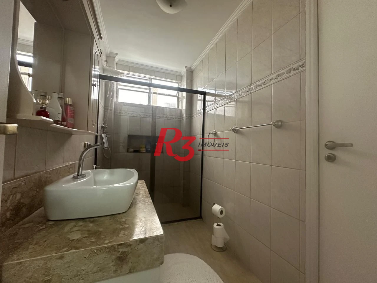 Apartamento com 2 dormitórios à venda, 120 m² por R$ 670.000,00 - Gonzaga - Santos/SP
