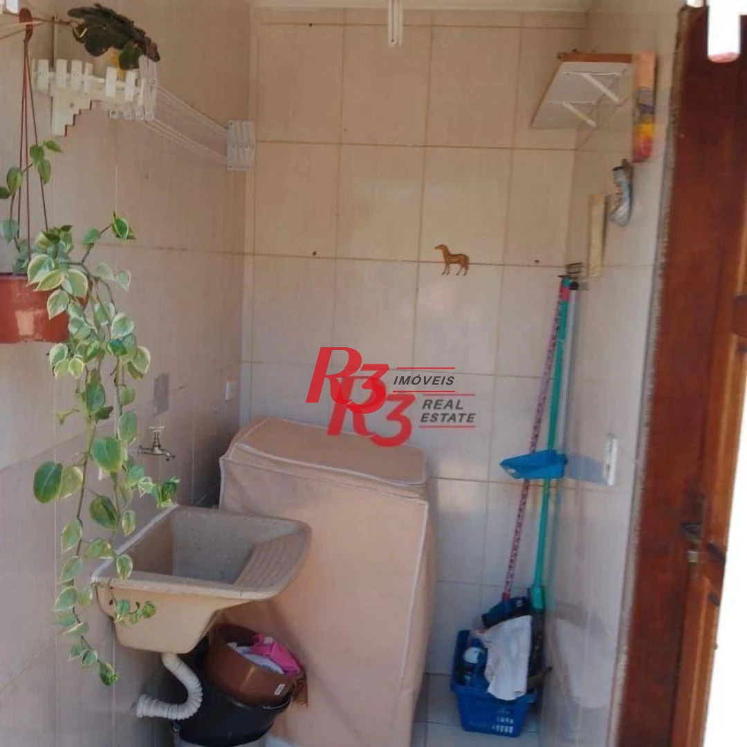 Casa com 2 dormitórios à venda, 82 m² por R$ 250.000,00 - Vila Margarida - São Vicente/SP