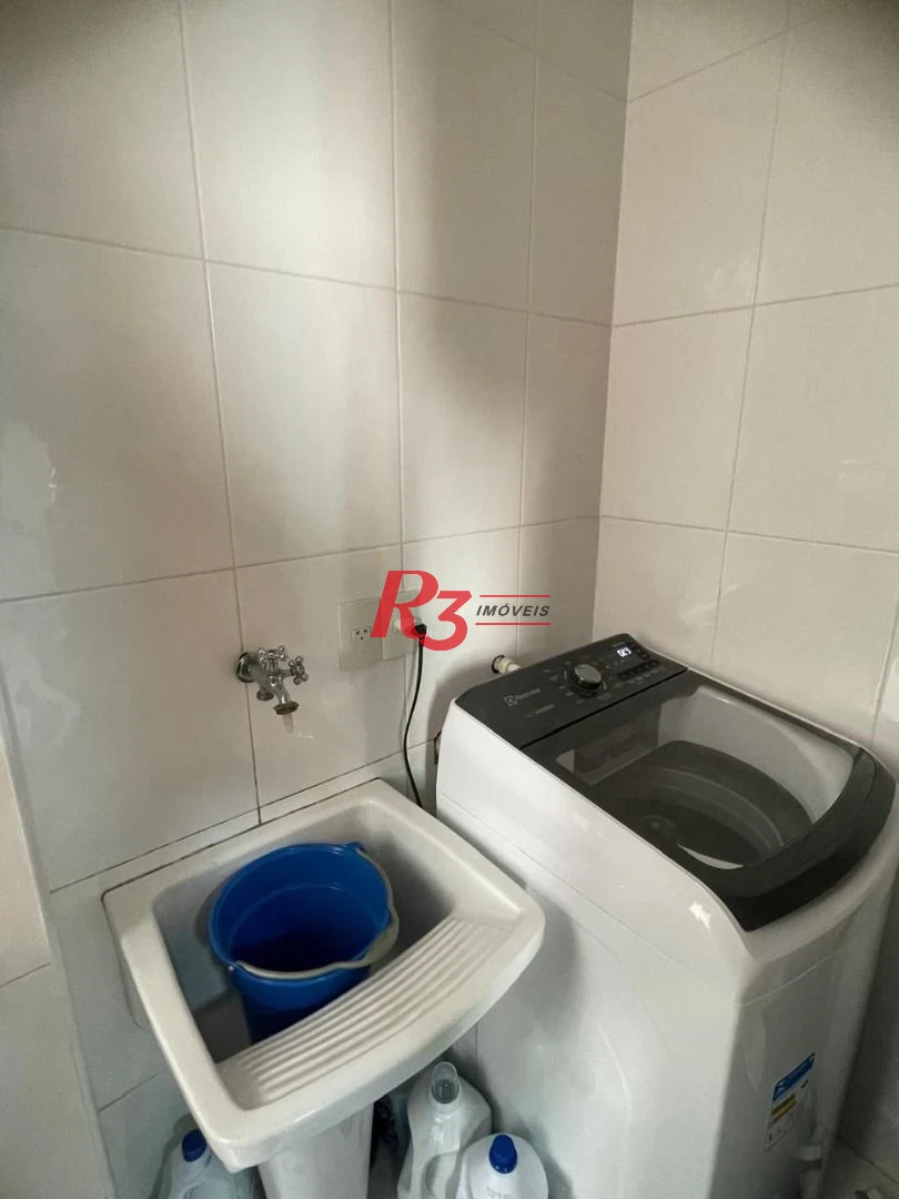 Boqueirão - 1 vaga  - Apartartamento de 2 dormitórios( atualmente revertido para 1 ) totalmente reformado - com planejados e churrasqueira