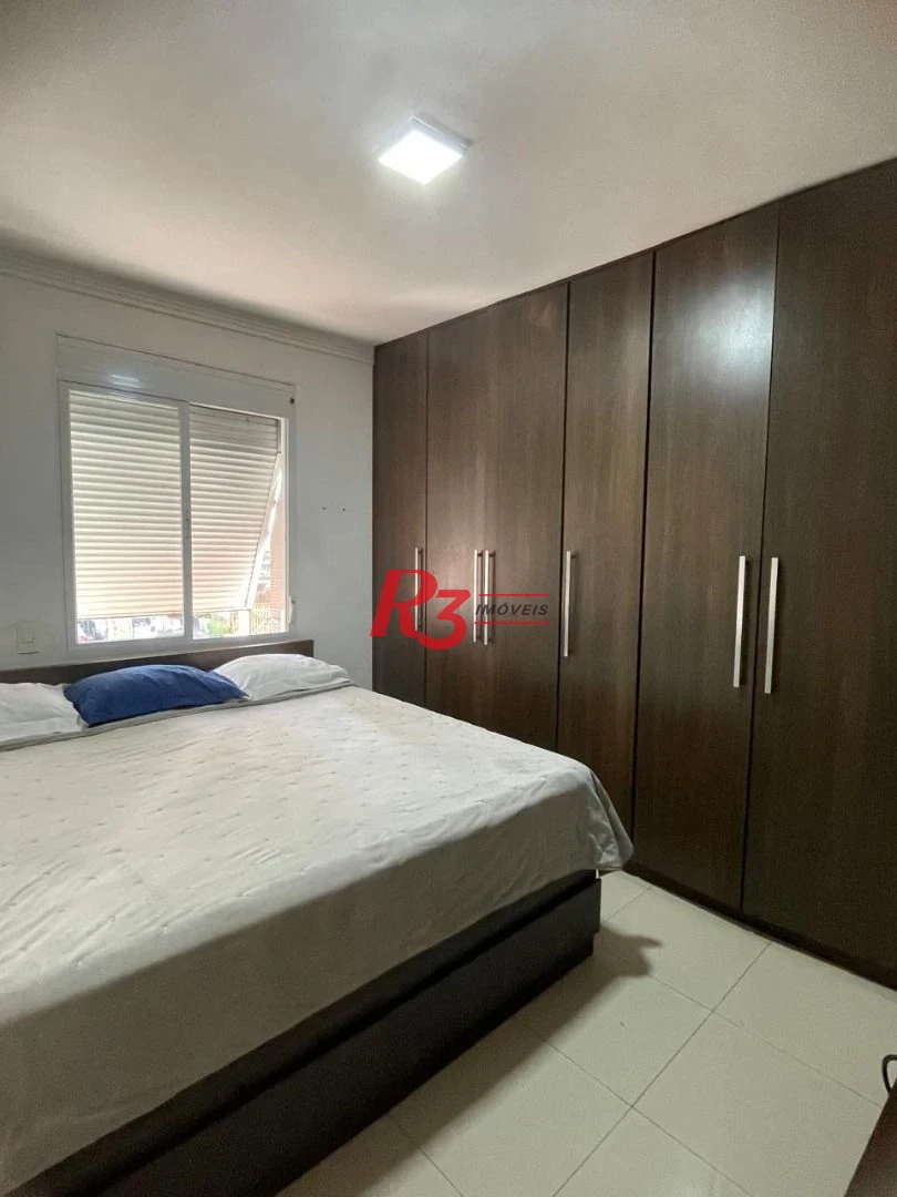 Boqueirão - 1 vaga  - Apartartamento de 2 dormitórios( atualmente revertido para 1 ) totalmente reformado - com planejados e churrasqueira