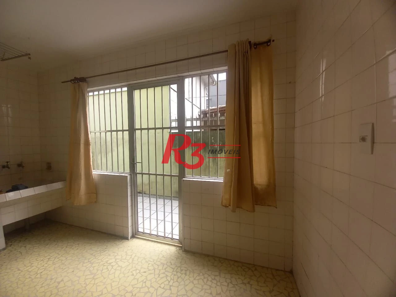 Sobrado com 4 dormitórios para alugar, 227 m² por R$ 12.000,00/mês - Boqueirão - Santos/SP
