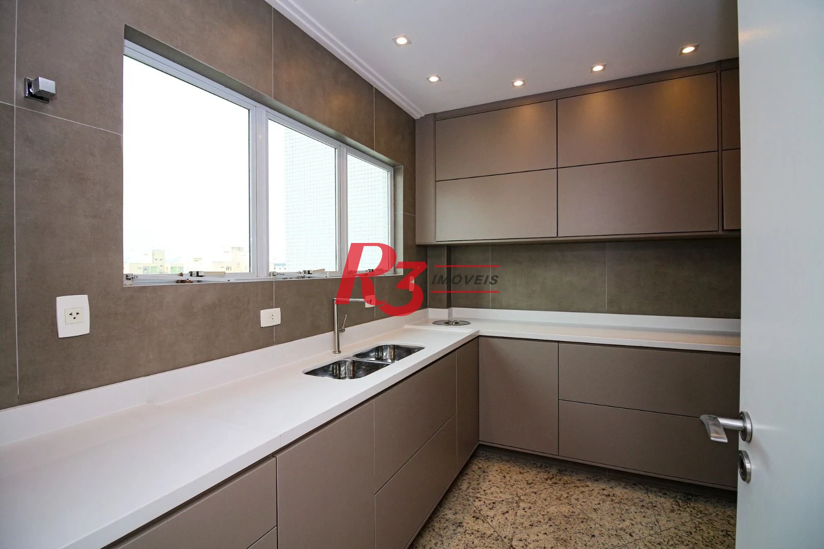 Apartamento à venda, 232 m² por R$ 4.190.000,00 - Embaré - Santos/SP