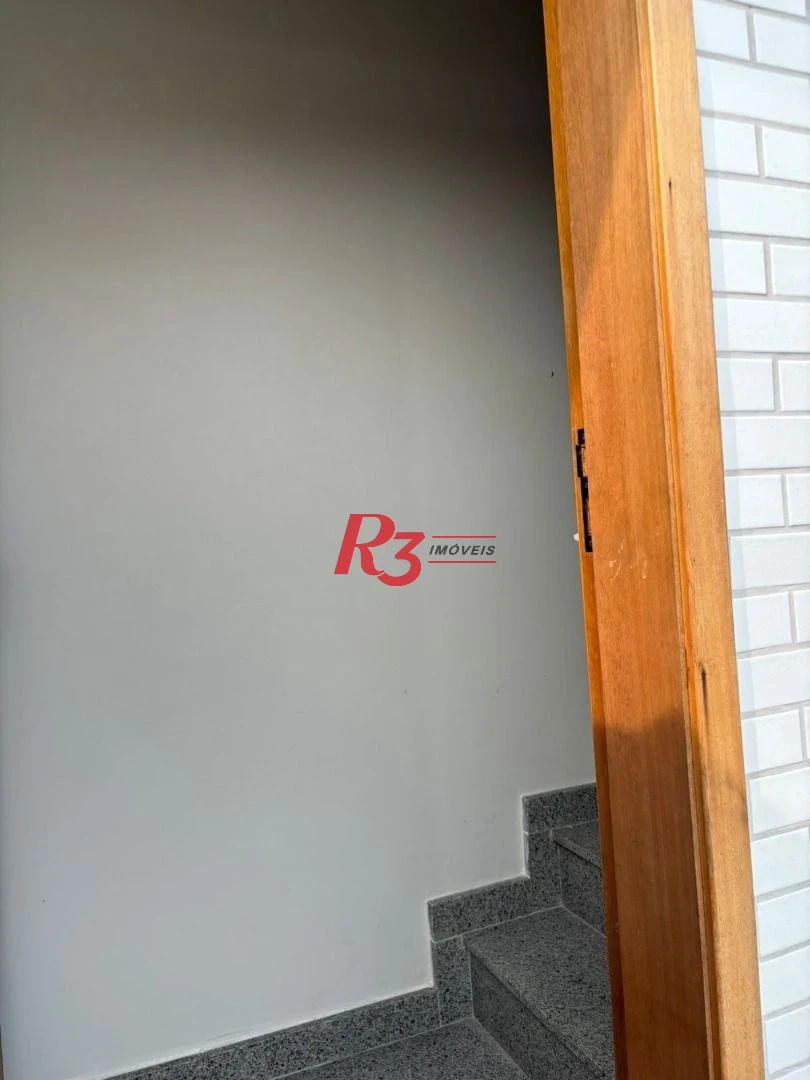 Casa com 2 dormitórios à venda, 80 m² por R$ 375.000,00 - Areia Branca - Santos/SP