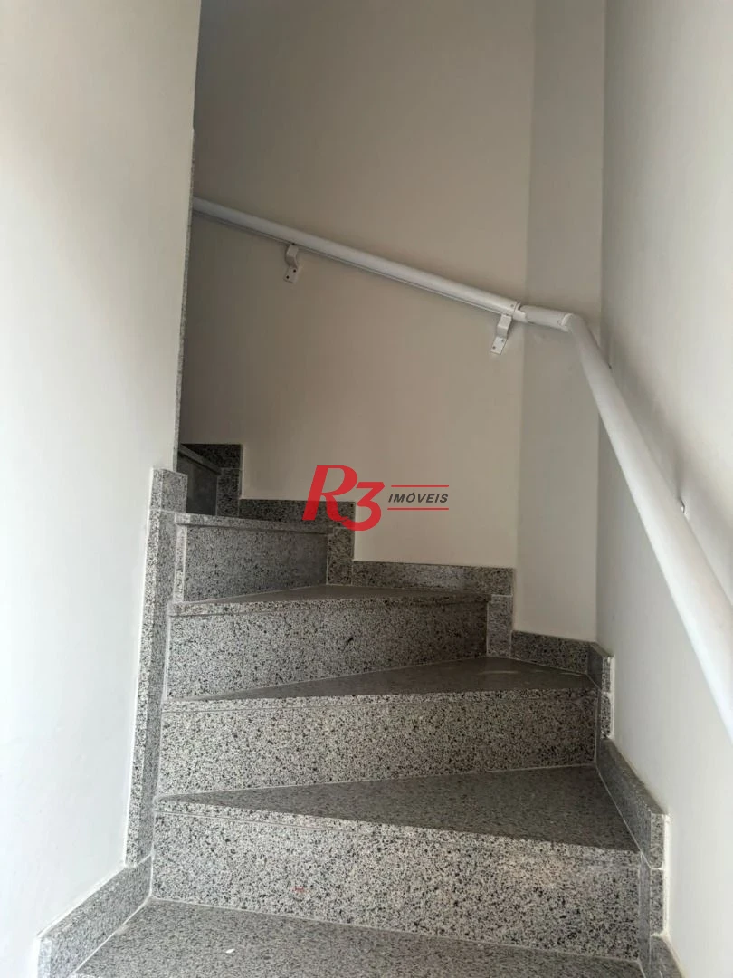 Casa com 2 dormitórios à venda, 80 m² por R$ 375.000,00 - Areia Branca - Santos/SP
