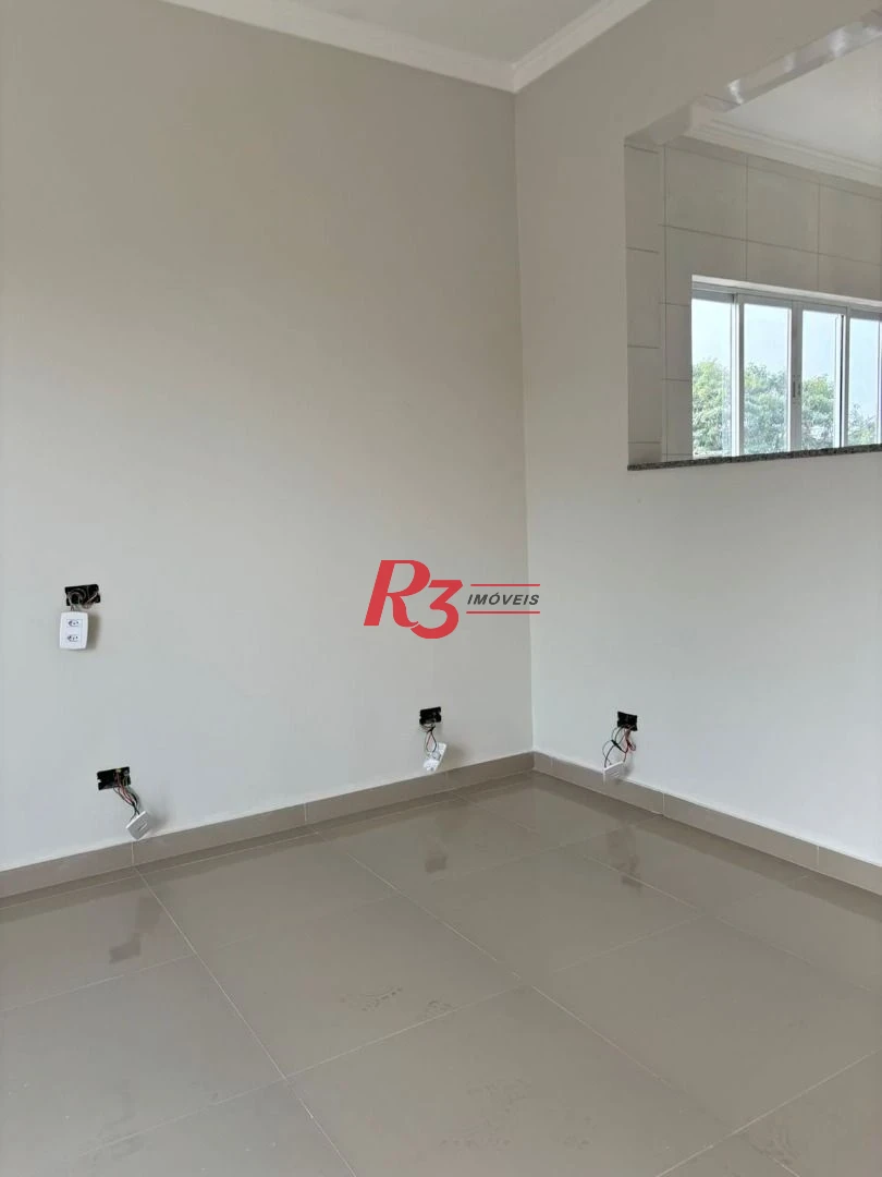 Casa com 2 dormitórios à venda, 80 m² por R$ 375.000,00 - Areia Branca - Santos/SP