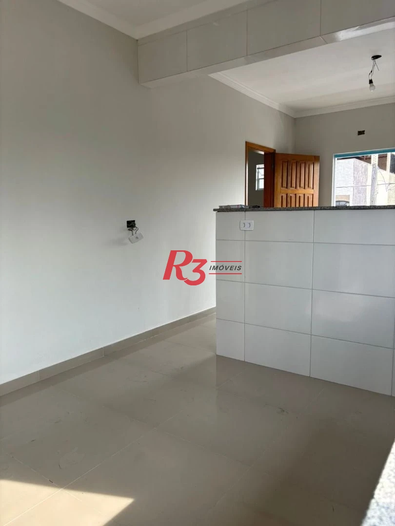 Casa com 2 dormitórios à venda, 80 m² por R$ 375.000,00 - Areia Branca - Santos/SP