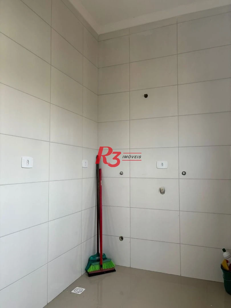 Casa com 2 dormitórios à venda, 80 m² por R$ 375.000,00 - Areia Branca - Santos/SP