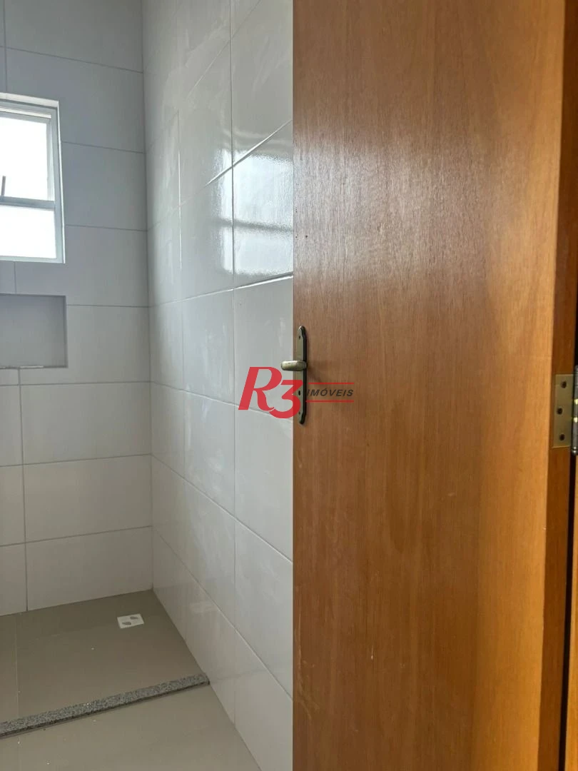 Casa com 2 dormitórios à venda, 80 m² por R$ 375.000,00 - Areia Branca - Santos/SP