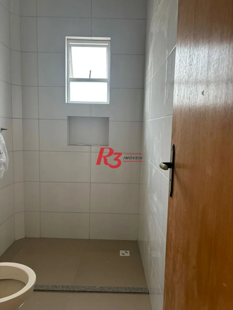 Casa com 2 dormitórios à venda, 80 m² por R$ 375.000,00 - Areia Branca - Santos/SP