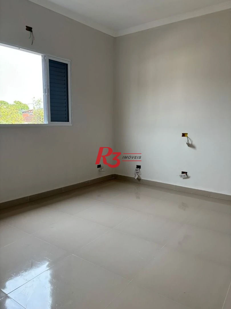 Casa com 2 dormitórios à venda, 80 m² por R$ 375.000,00 - Areia Branca - Santos/SP