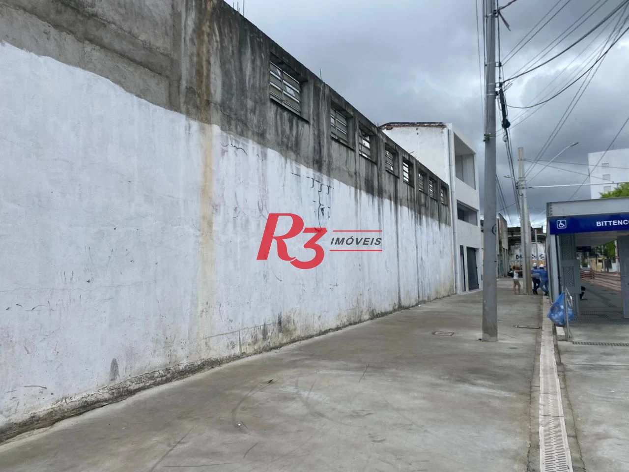 Galpão, 331 m² - venda por R$ 800.000,00 ou aluguel por R$ 5.806,13/mês - Paquetá - Santos/SP