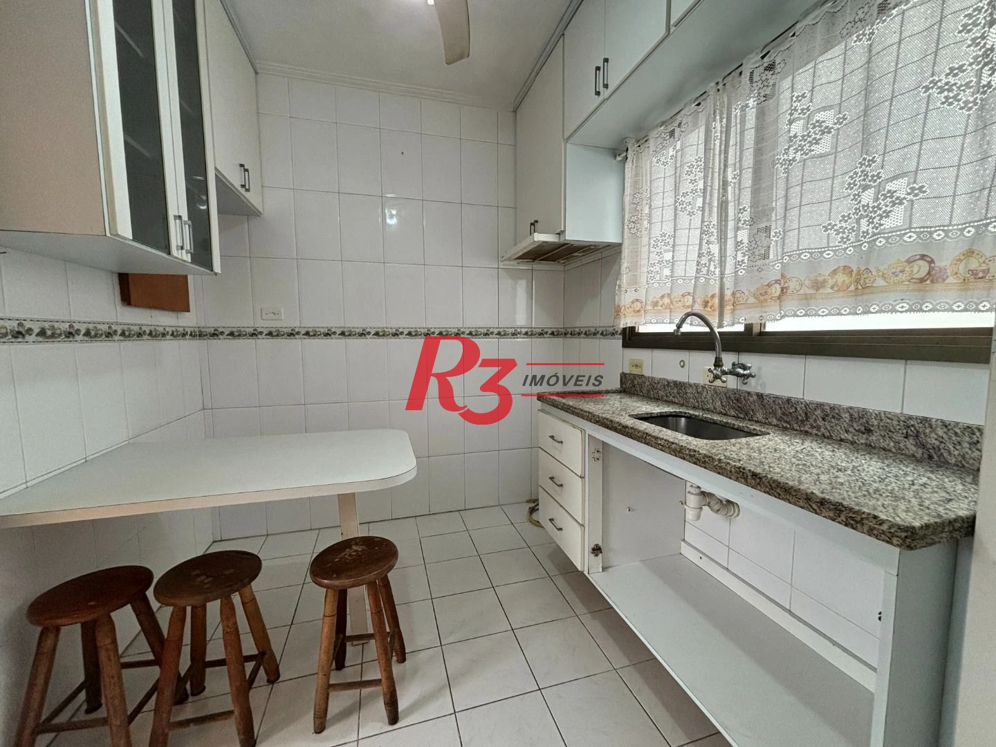 Apartamento com 2 dormitórios à venda, 46 m² por R$ 370.000,00 - Campo Grande - Santos/SP