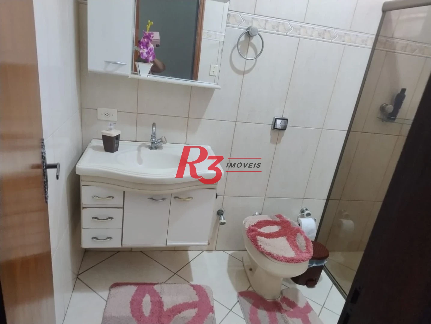 Sobrado com 3 dormitórios à venda, 226 m² por R$ 700.000,00 - Centro - São Vicente/SP