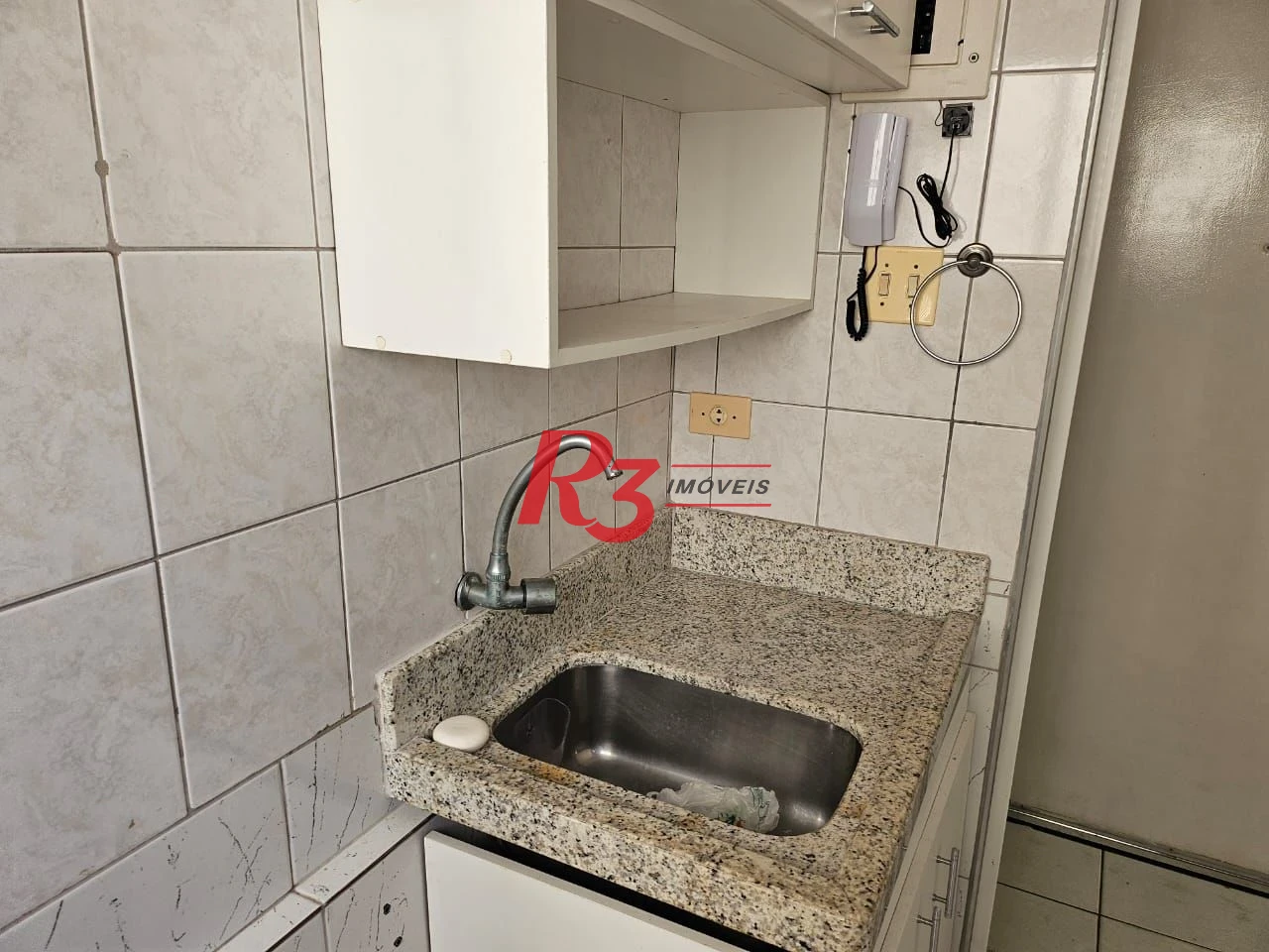 Kitnet à venda, 41 m² por R$ 395.000,00 - Gonzaga - Santos/SP