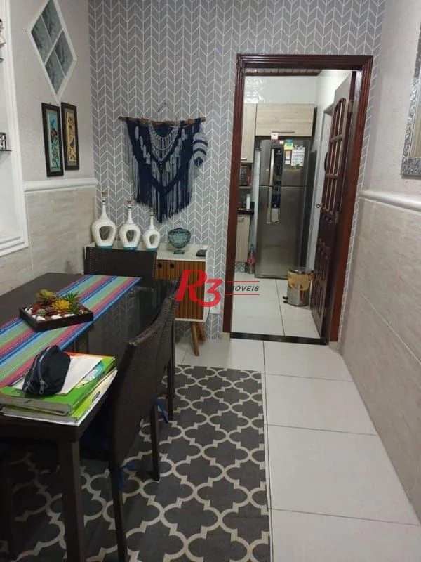 Casa com 3 dormitórios à venda, 265 m² por R$ 744.000,00 - Chico de Paula - Santos/SP