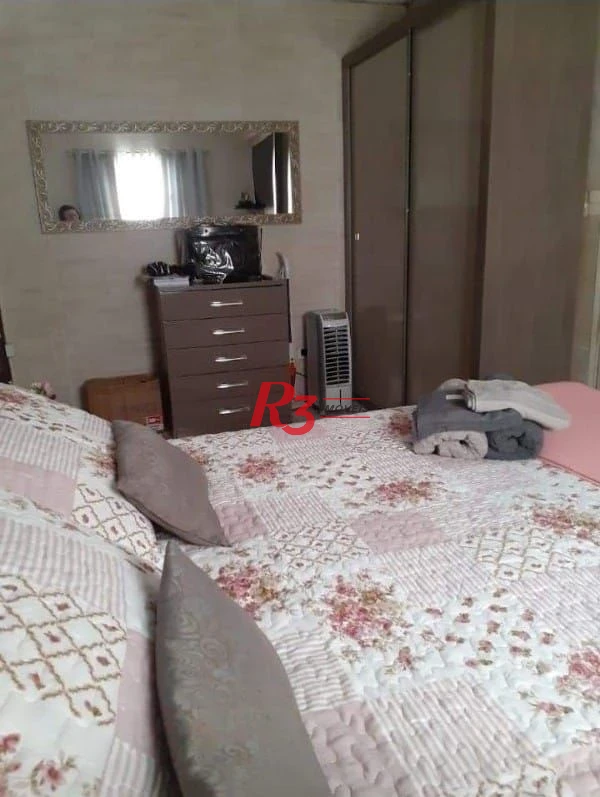 Casa com 3 dormitórios à venda, 265 m² por R$ 744.000,00 - Chico de Paula - Santos/SP