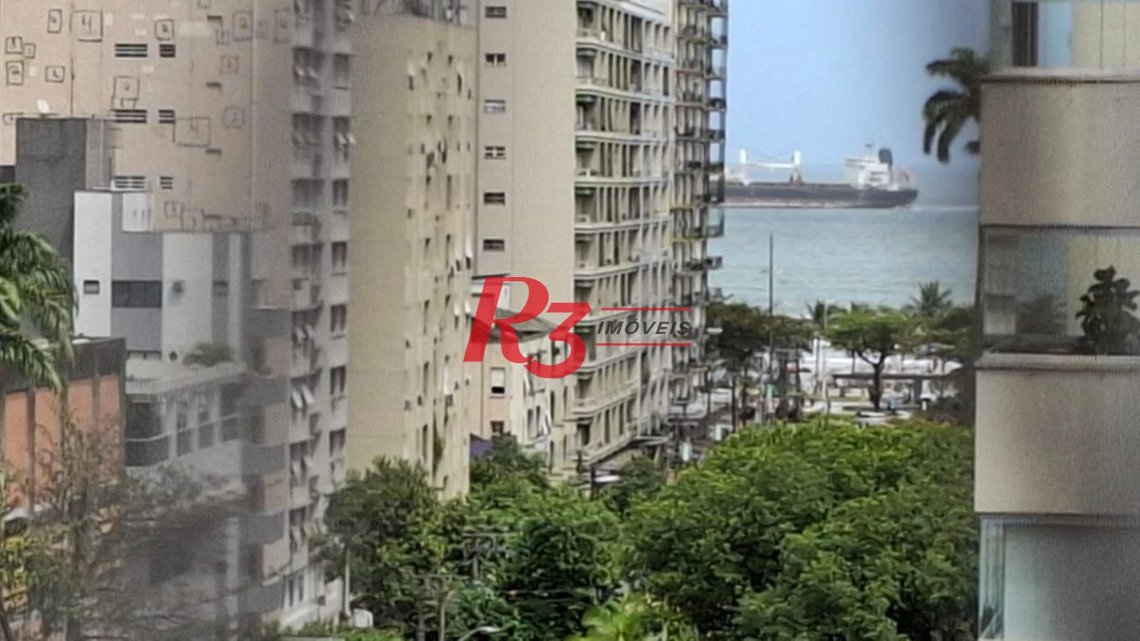 Apartamento à venda, 115 m², 2 quartos, no Boqueirão em Santos SP.