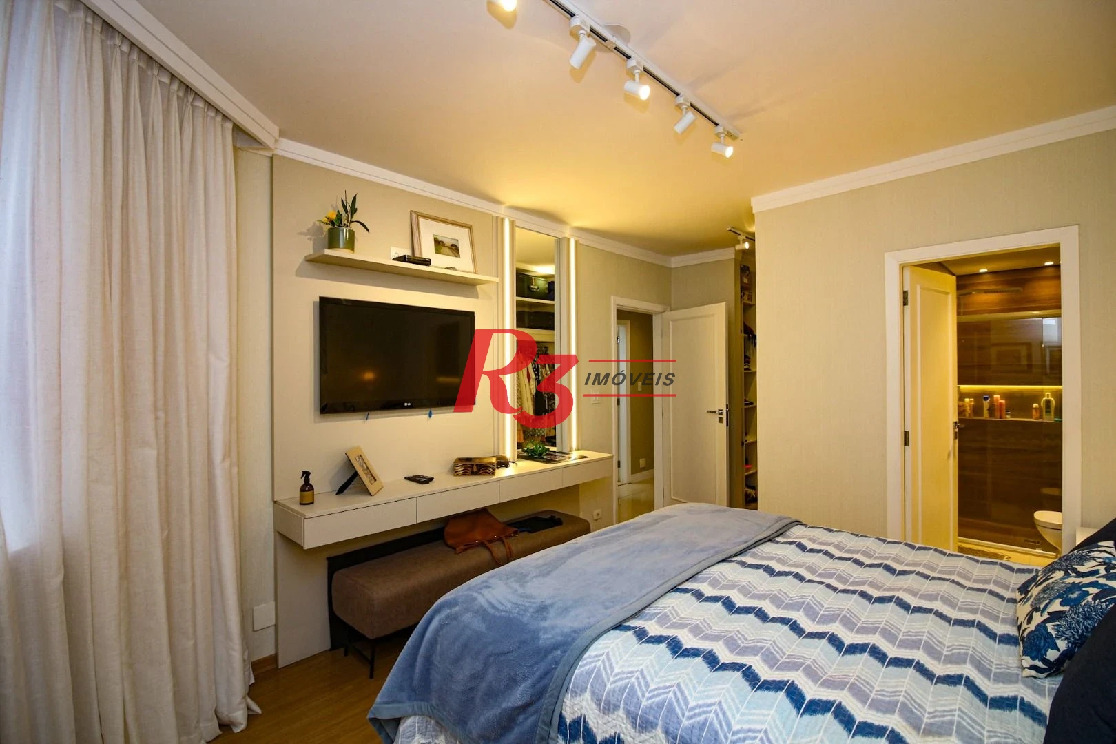 Apartamento com 3 quartos 1 suíte à venda,  Aparecida - Santos/SP