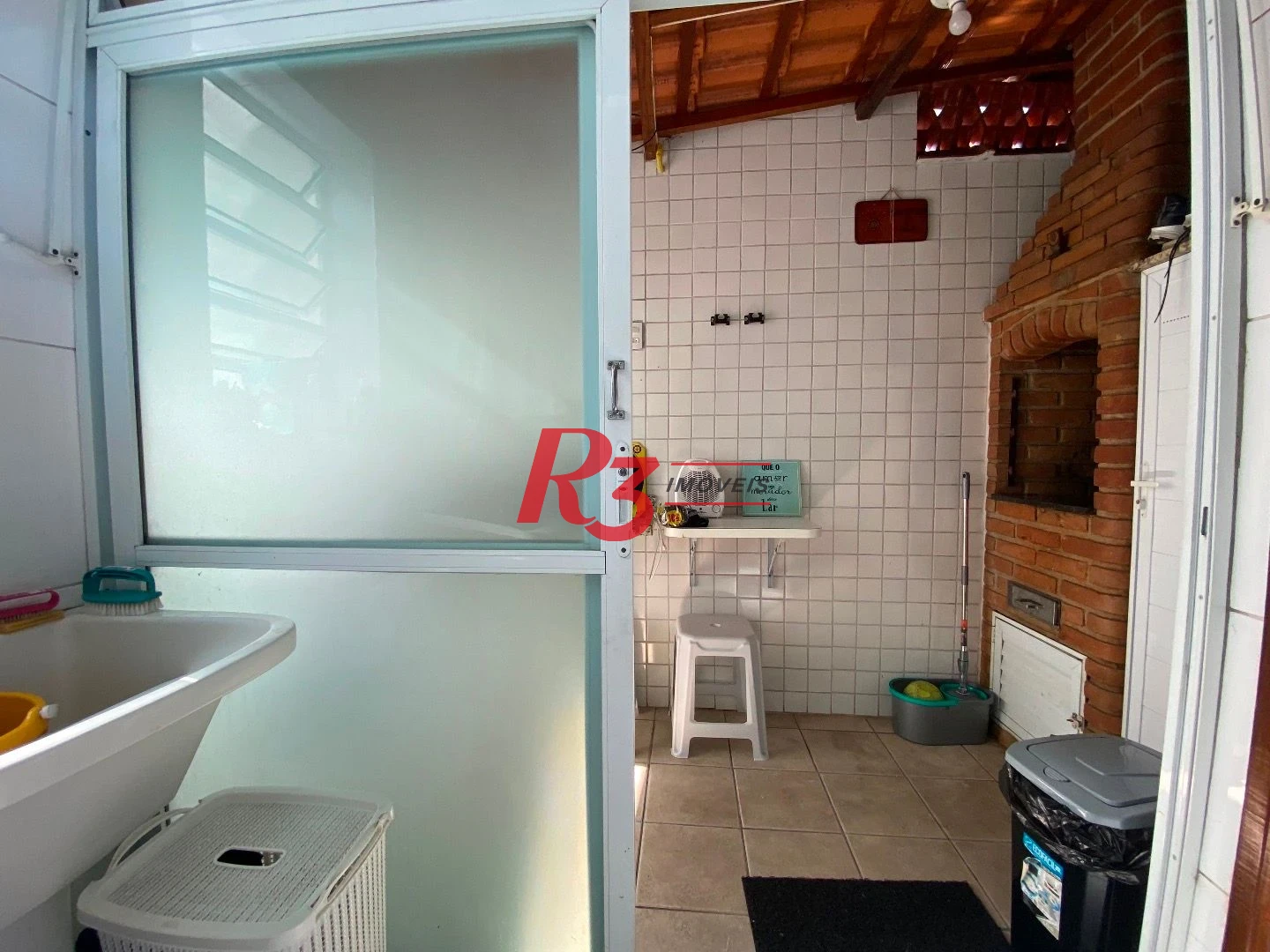 Casa com 3 dormitórios à venda, 106 m² por R$ 990.000,00 - Campo Grande - Santos/SP