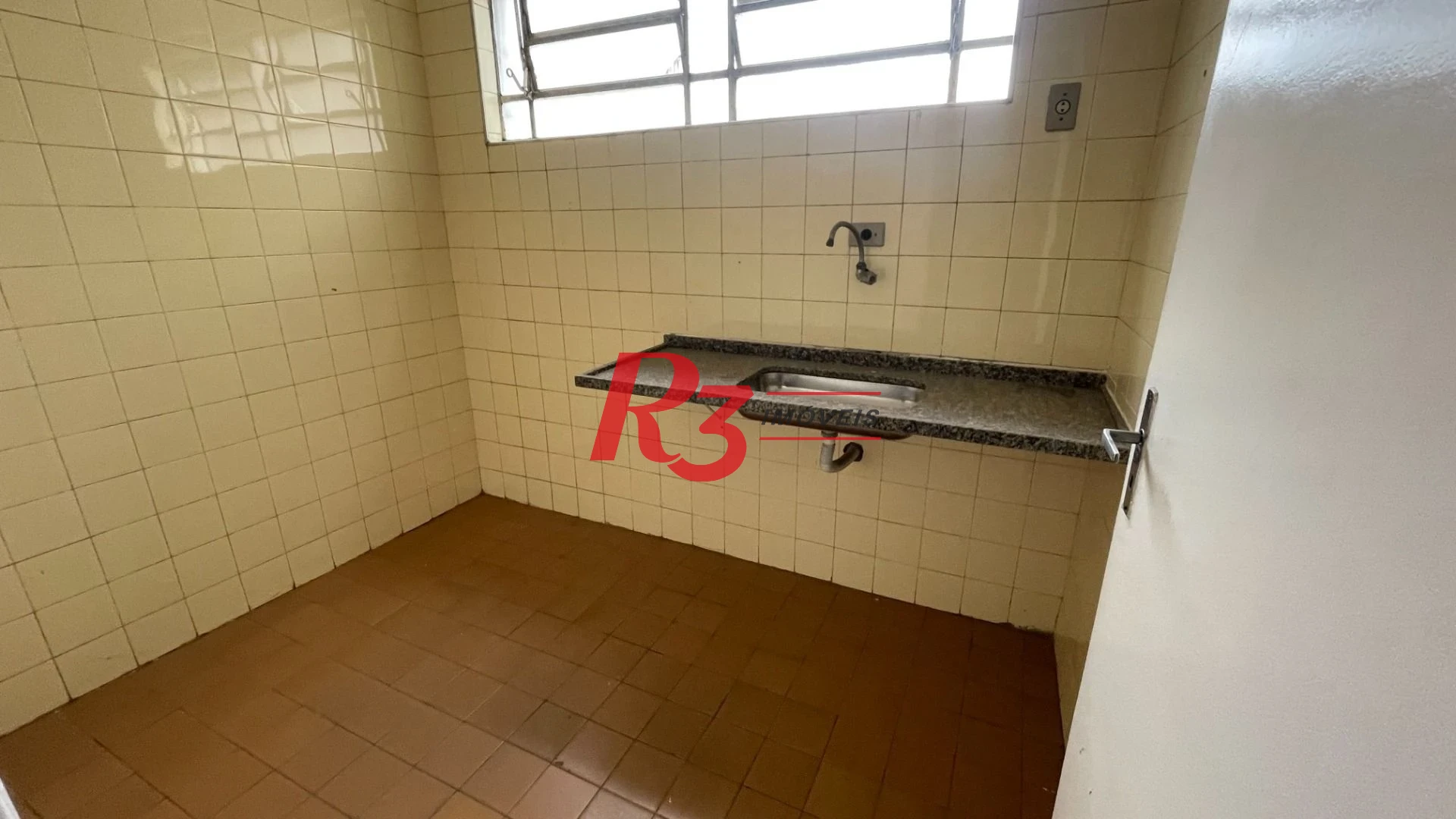 Conjunto para alugar, 118 m² por R$ 2.800,02/mês - Centro - Santos/SP