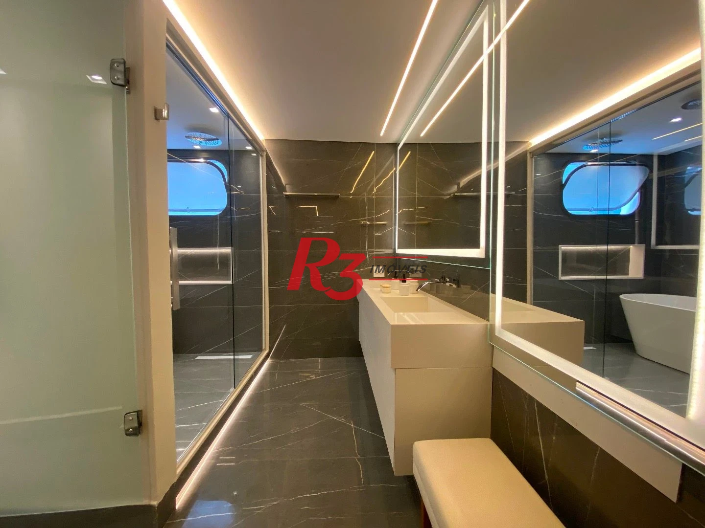 Apartamento com 4 Quartos à venda, 257 m² por R$ 3.130.000 - Gonzaga - Santos/SP