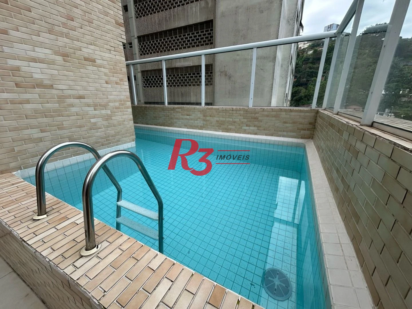 Apartamento com 2 dormitórios à venda, 60 m² por R$ 435.000,00 - José Menino - Santos/SP