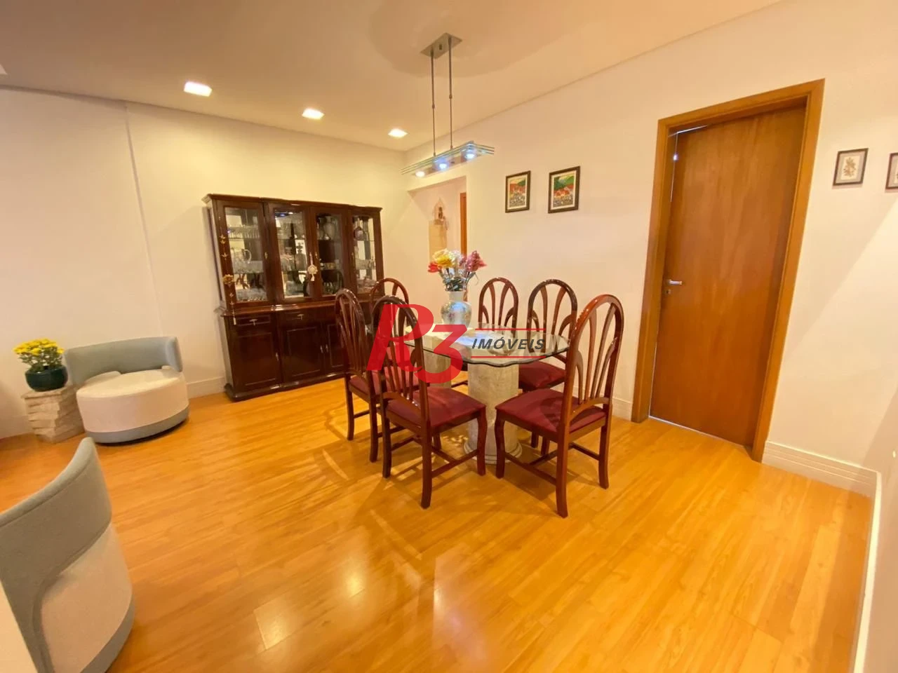 Apartamento 120m² no Embaré
