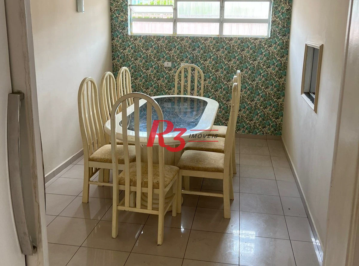 Casa com piscina e 3 suítes à venda, 315 m² por R$ 2.200.000 - Vila Belmiro - Santos/SP